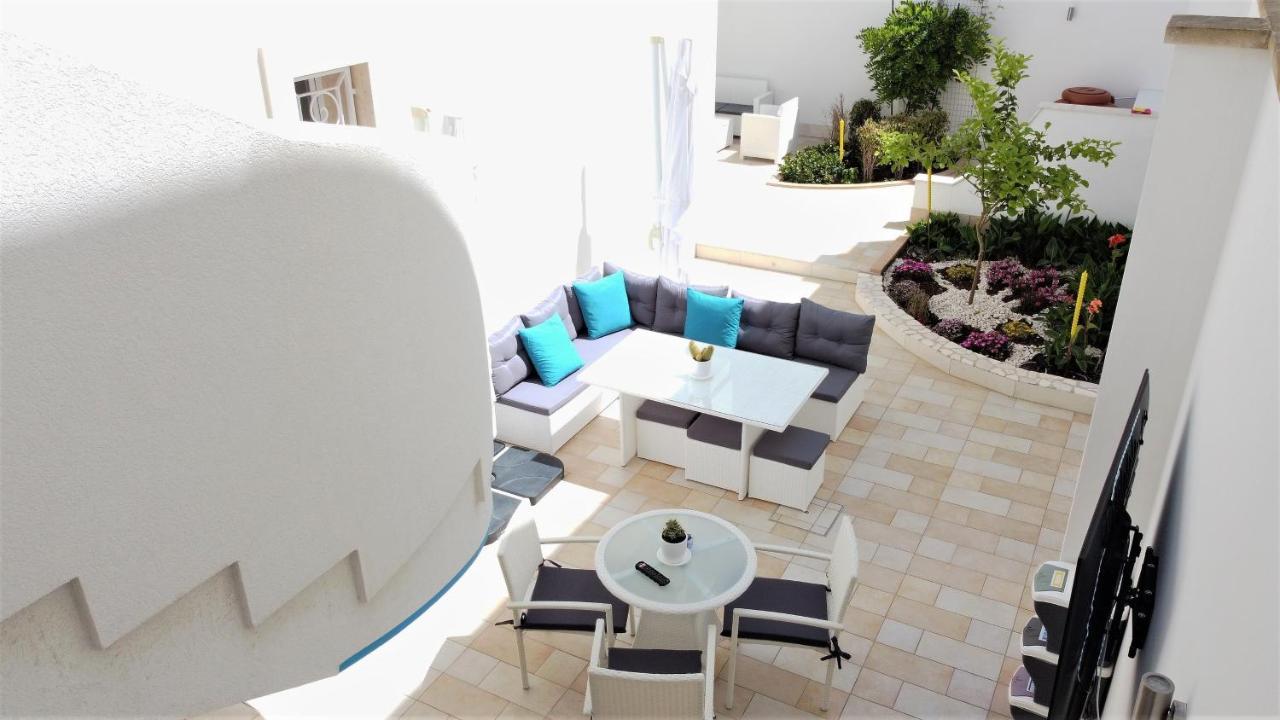 Kalinifta Rooms Apartment Torre Lapillo Eksteriør billede