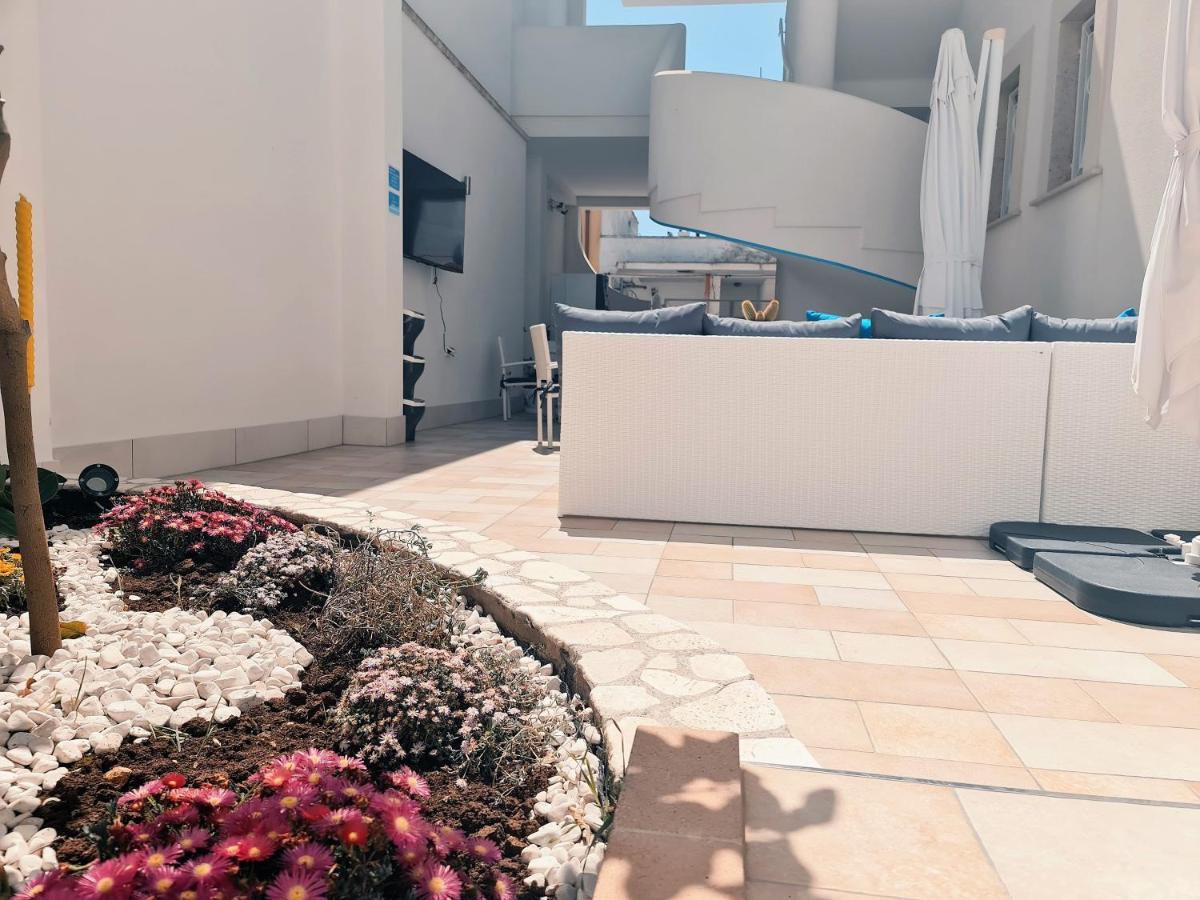 Kalinifta Rooms Apartment Torre Lapillo Eksteriør billede
