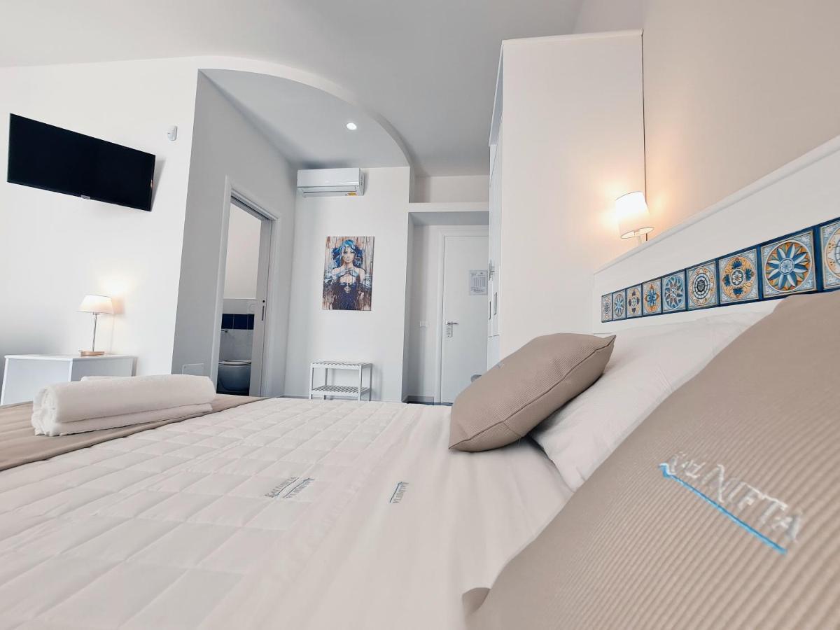 Kalinifta Rooms Apartment Torre Lapillo Eksteriør billede