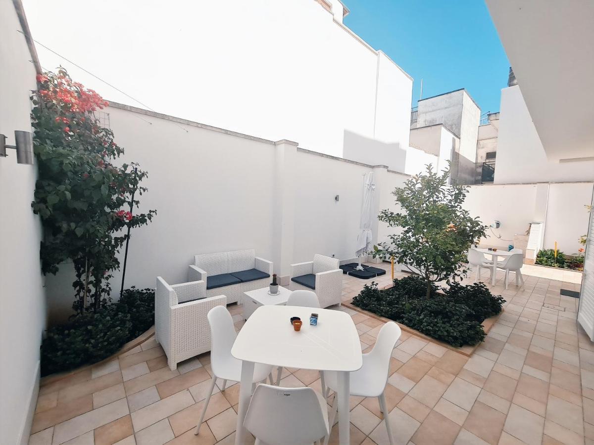 Kalinifta Rooms Apartment Torre Lapillo Eksteriør billede