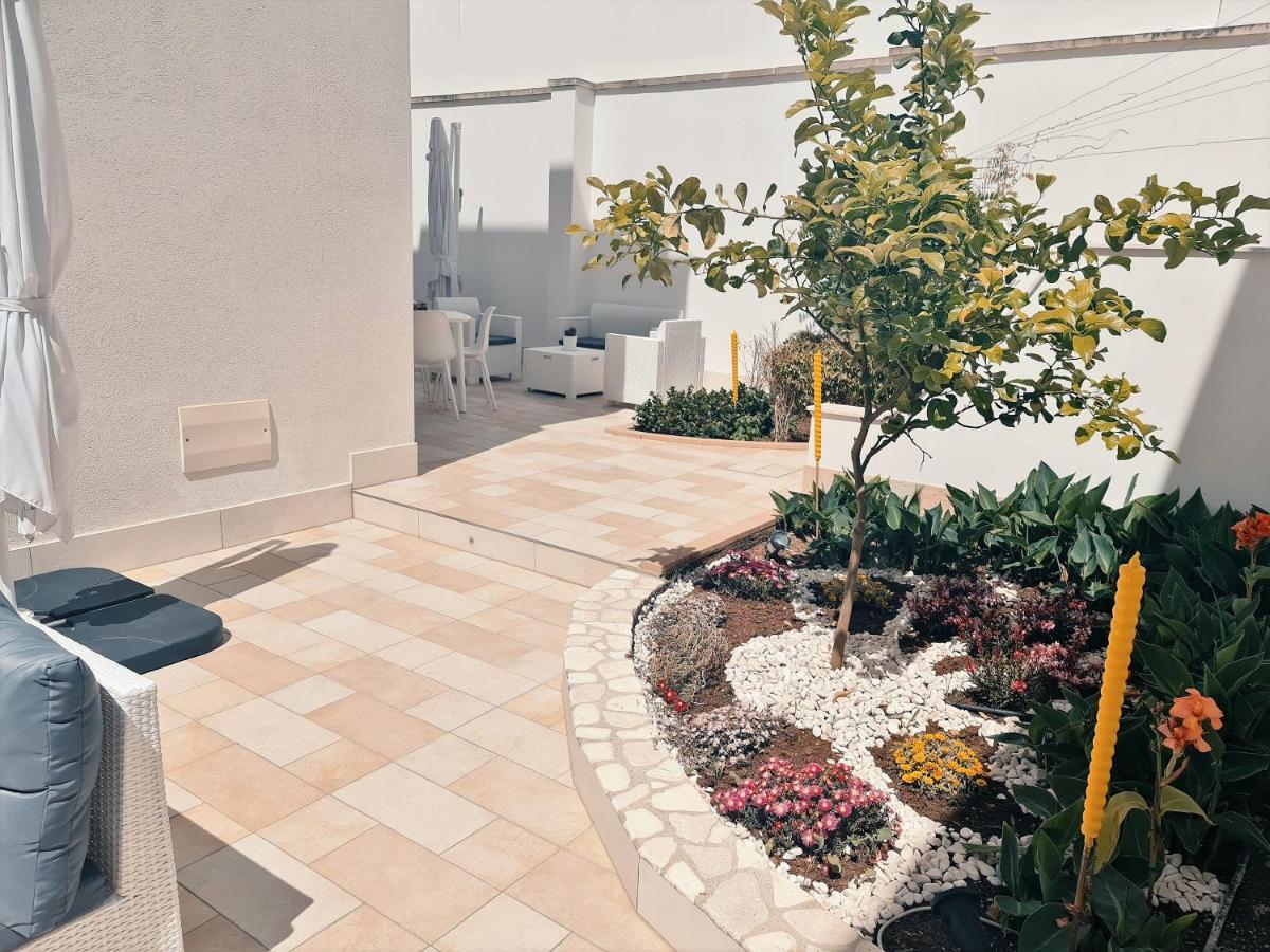 Kalinifta Rooms Apartment Torre Lapillo Eksteriør billede