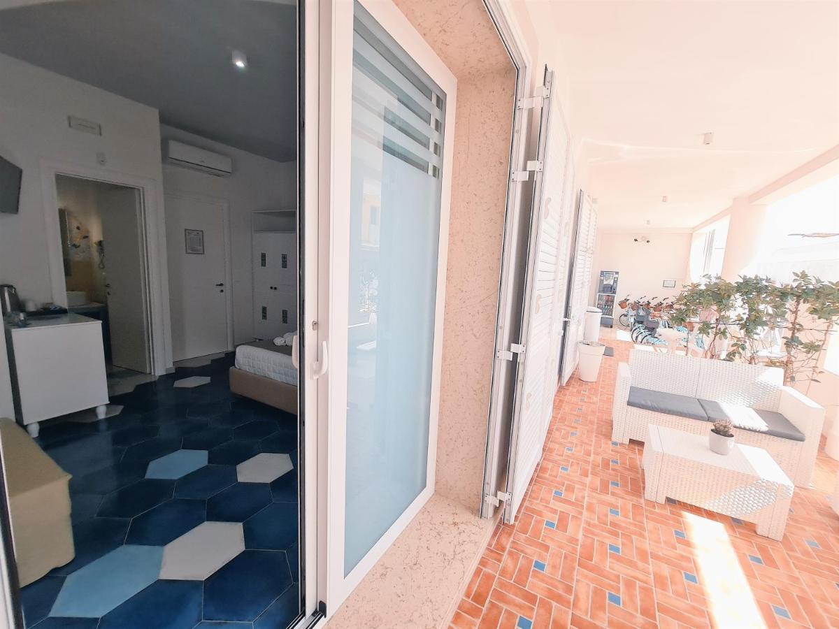 Kalinifta Rooms Apartment Torre Lapillo Eksteriør billede